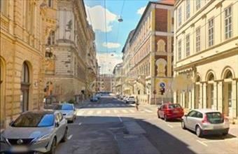 Eladó Budapest V. kerületi tégla lakás hirdetés (73793352)
