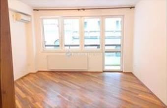 Eladó Budapest VI. kerületi csúsztatott zsalus lakás hirdetés (53327774)