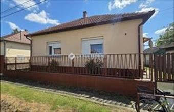 Eladó Zagyvarékasi családi ház hirdetés (23235753)