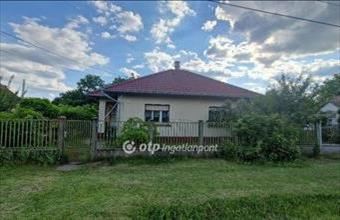 Eladó Újszilvási családi ház hirdetés (94182245)
