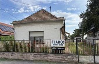 Eladó Naszályi családi ház hirdetés (44333375)