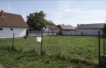Eladó Poroszlói lakóövezeti telek hirdetés (73545343)