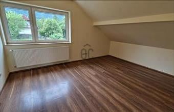 Kiadó Budapest III. kerületi családi ház hirdetés (83934222)