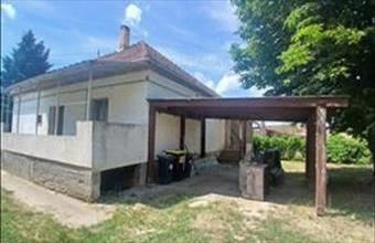Eladó Tápszentmiklósi családi ház hirdetés (34783523)