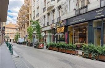 Eladó Budapest VI. kerületi tégla lakás hirdetés (98433347)