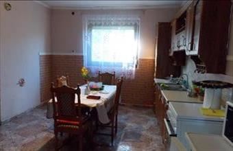 Eladó Kiskunmajsai családi ház hirdetés (76977319)