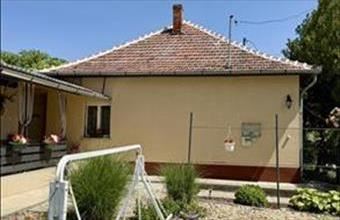 Eladó Jászladányi családi ház hirdetés (98932548)