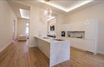 Eladó Budapest VI. kerületi tégla lakás hirdetés (53977245)