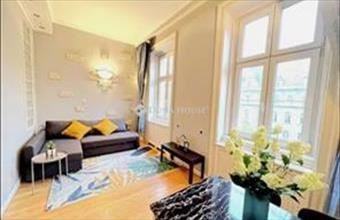 Eladó Budapest VI. kerületi tégla lakás hirdetés (78432431)