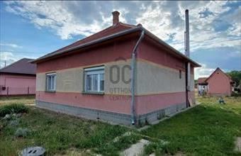 Eladó Bugyi családi ház hirdetés (92764293)