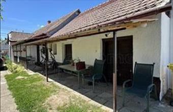 Eladó Balatonszabadi családi ház hirdetés (37574835)