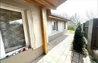 Eladó Pécsi családi ház hirdetés (29434326)