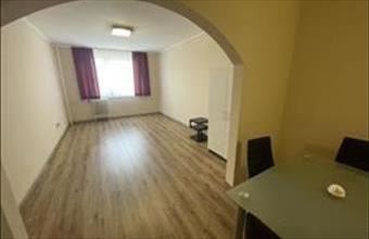 Kiadó Győri panel lakás hirdetés (65643463)
