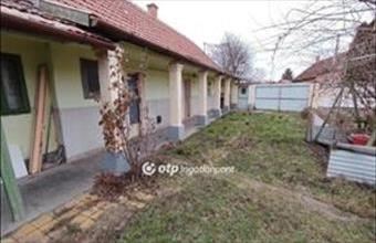 Eladó Jászberényi családi ház hirdetés (57439975)