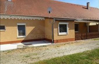 Eladó Nagyszentjánosi sorház hirdetés (71331932)
