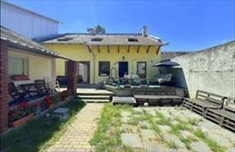 Eladó Budapest XV. kerületi családi ház hirdetés (44284334)