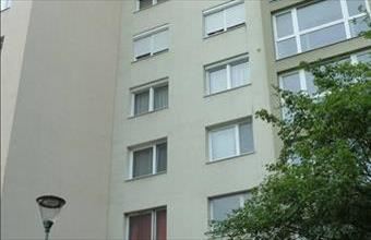 Eladó Veszprémi panel lakás hirdetés (77342345)