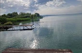 Eladó Balatonkenesei hétvégi ház hirdetés (24392243)