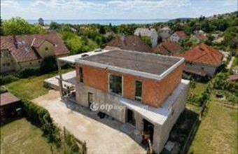 Eladó Balatonalmádi családi ház hirdetés (49429976)