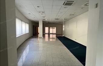 Kiadó Győri irodaház hirdetés (72644325)