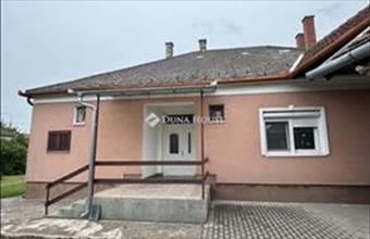 Eladó Bősárkányi családi ház hirdetés (39738456)