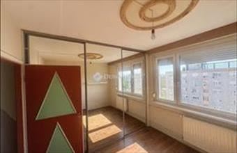 Eladó Székesfehérvári panel lakás hirdetés (97497462)