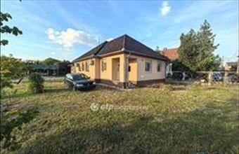 Eladó Debreceni családi ház hirdetés (77274746)