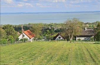 Eladó Balatongyöröki lakóövezeti telek hirdetés (69435355)