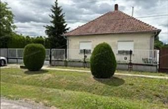 Eladó Sarkadi családi ház hirdetés (72486174)