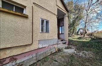 Eladó Szentesi üzlethelyiség utcafronton hirdetés (67177187)