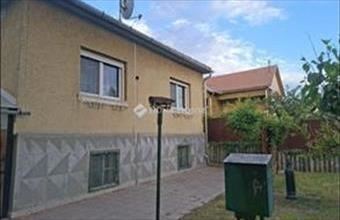 Eladó Gödöllői tégla lakás hirdetés (94284877)