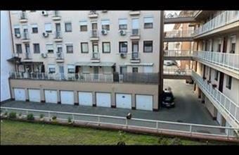 Kiadó Békéscsabai egyedi garázs hirdetés (25578414)