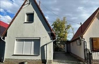 Eladó Bajai hétvégi ház hirdetés (93128197)