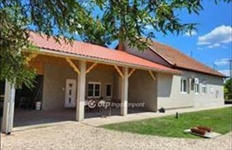 Eladó Jászboldogházai családi ház hirdetés (57993893)