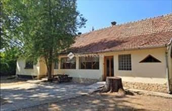 Eladó Bácsszőlősi családi ház hirdetés (33673835)