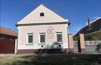 Eladó Berekböszörményi családi ház hirdetés (79875376)