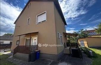 Eladó Dunavecsei családi ház hirdetés (72465427)