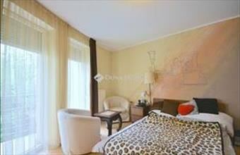Eladó Budapest VI. kerületi tégla lakás hirdetés (33879742)