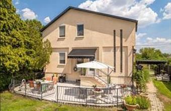 Eladó Szigetmonostori családi ház hirdetés (38326357)