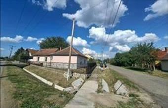 Eladó Biharkeresztesi családi ház hirdetés (98796386)