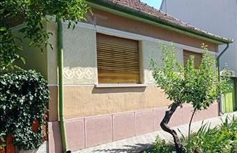 Eladó Szolnoki tégla lakás hirdetés (49389624)