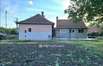Eladó Biharkeresztesi családi ház hirdetés (93374382)
