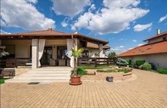 Eladó Kecskeméti családi ház hirdetés (46784878)