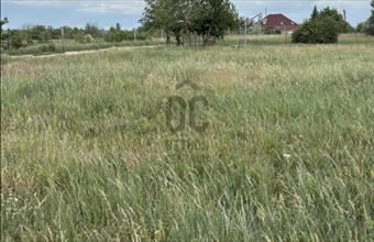 Eladó Balatonkenesei külterületi telek hirdetés (89686787)