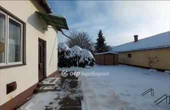 Eladó Kisújszállási sorház hirdetés (22344321)