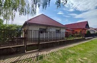 Eladó Pusztaszabolcsi családi ház hirdetés (22458553)