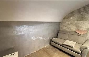 Eladó Budapest VI. kerületi raktár hirdetés (71559727)
