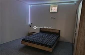 Eladó Nagykőrösi családi ház hirdetés (22244759)