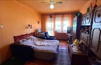 Eladó Győri panel lakás hirdetés (81739923)