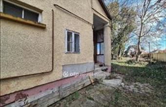 Eladó Szentesi üzlethelyiség utcafronton hirdetés (56463496)